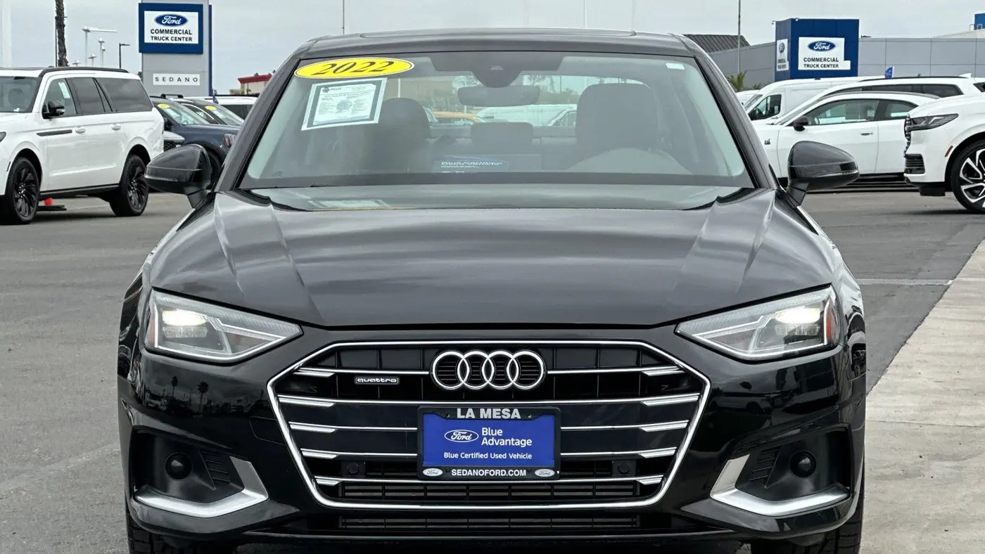 2022 Audi A4 quattro Premium 40 TFSI
