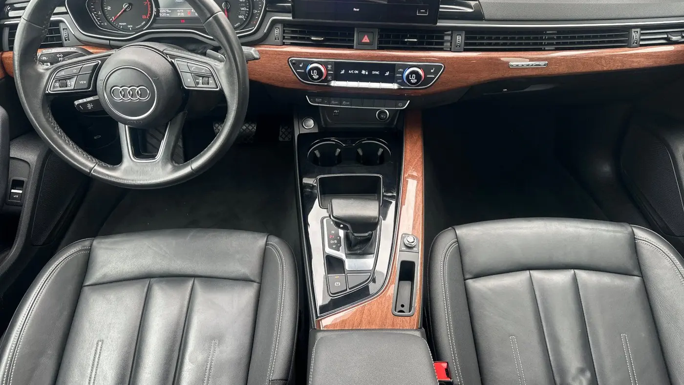 2022 Audi A4 quattro Premium 40 TFSI