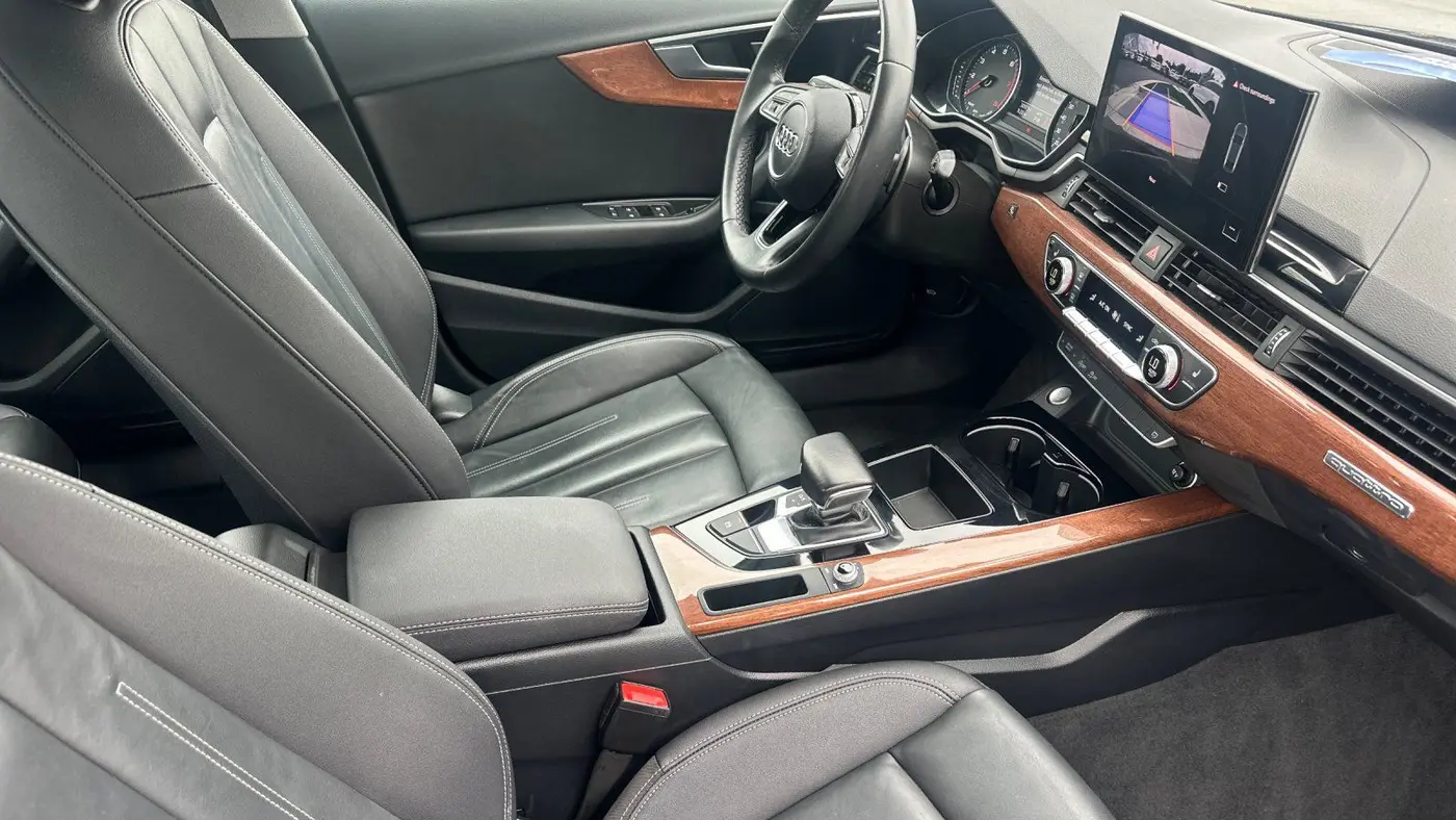 2022 Audi A4 quattro Premium 40 TFSI