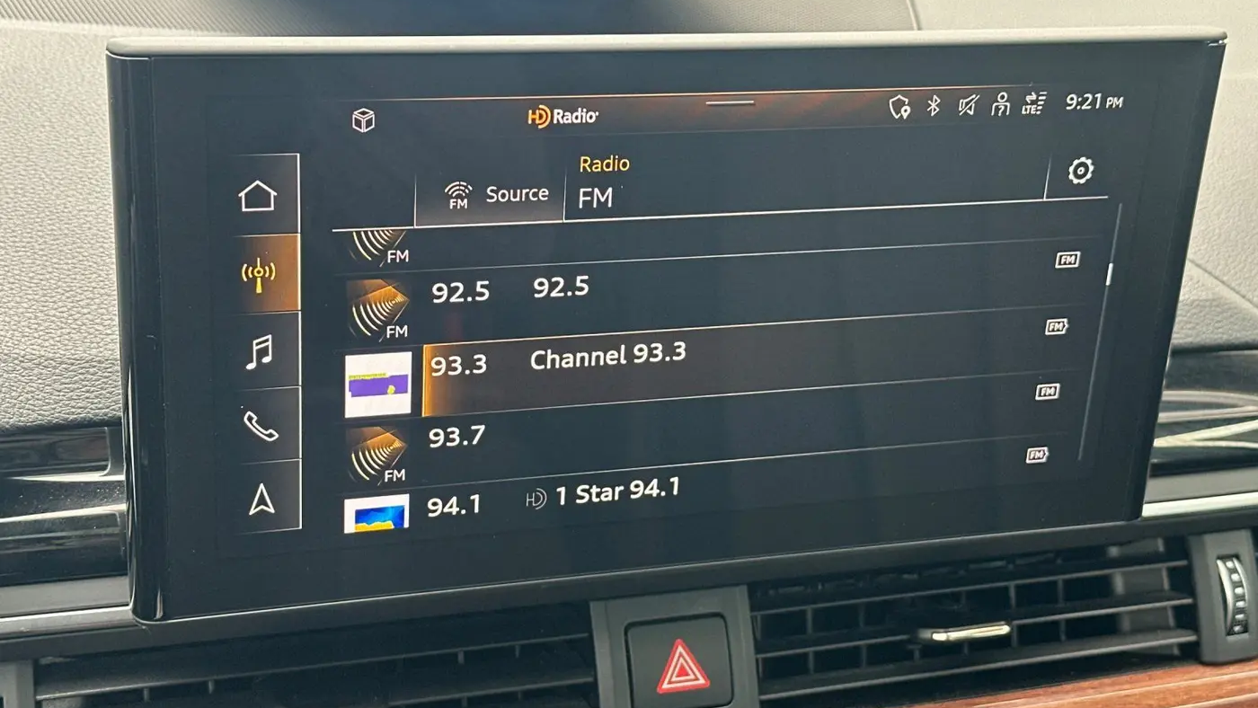 2022 Audi A4 quattro Premium 40 TFSI