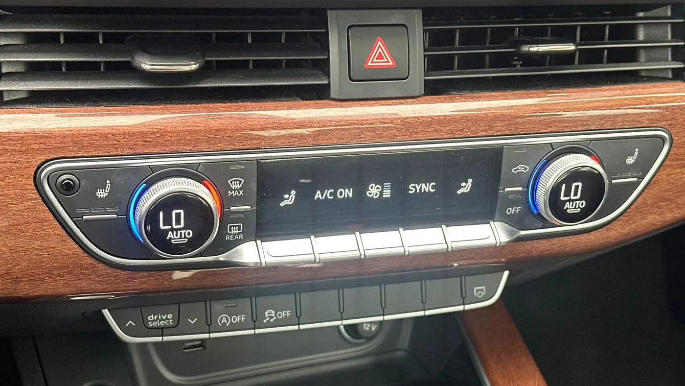 2022 Audi A4 quattro Premium 40 TFSI