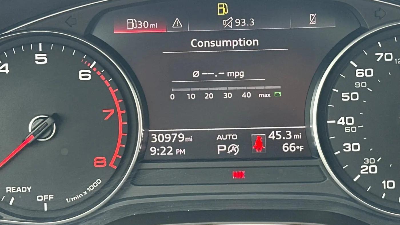 2022 Audi A4 quattro Premium 40 TFSI
