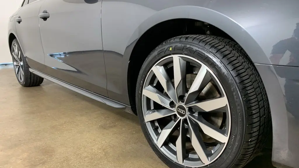 2022 Audi A4 quattro Premium 40 TFSI