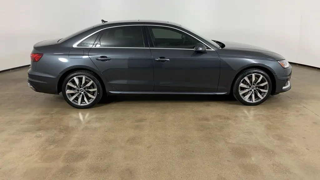 2022 Audi A4 quattro Premium 40 TFSI