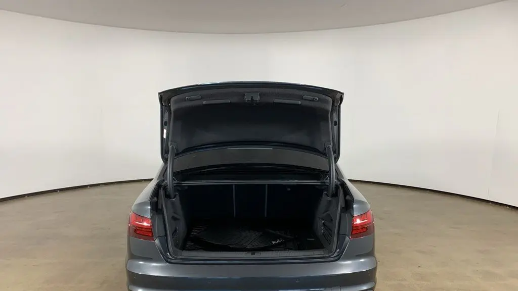 2022 Audi A4 quattro Premium 40 TFSI