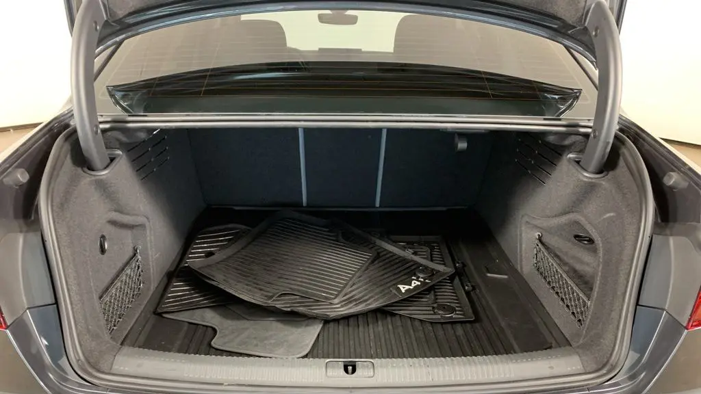 2022 Audi A4 quattro Premium 40 TFSI