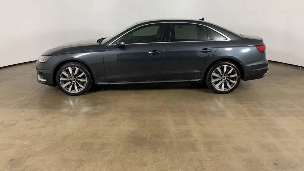 2022 Audi A4 quattro Premium 40 TFSI