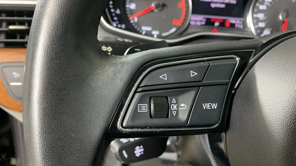 2022 Audi A4 quattro Premium 40 TFSI