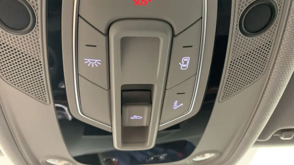 2022 Audi A4 quattro Premium 40 TFSI