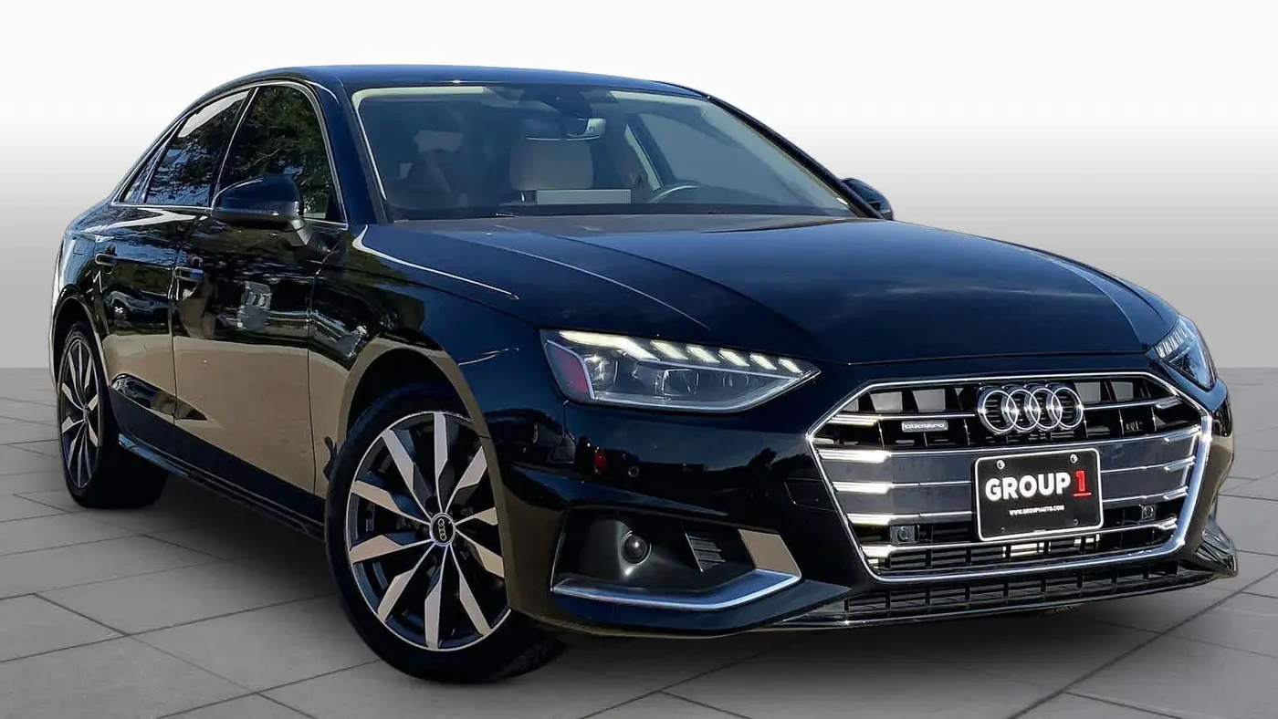 2023 Audi A4 quattro Premium 40 TFSI