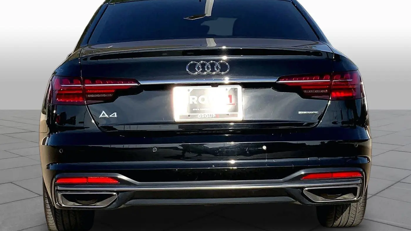 2023 Audi A4 quattro Premium 40 TFSI