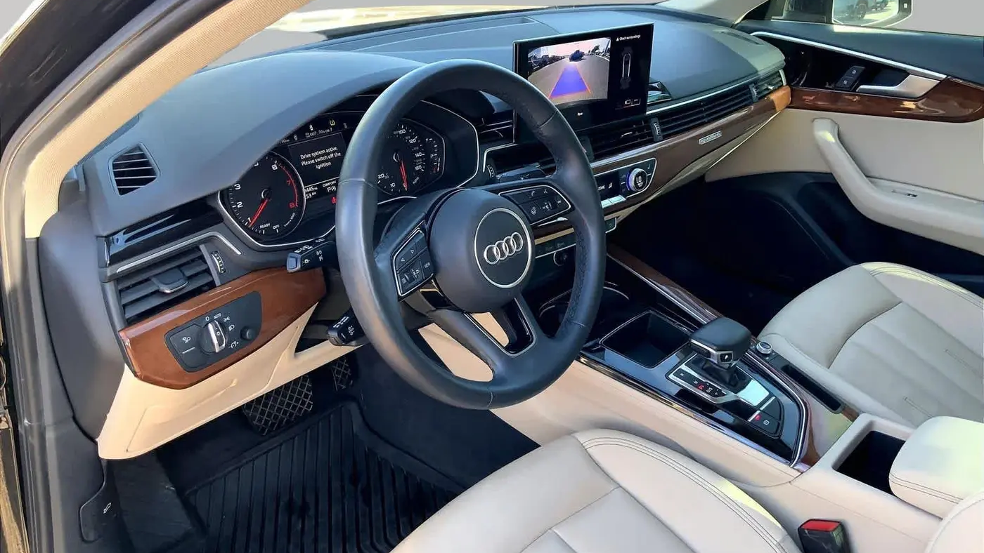 2023 Audi A4 quattro Premium 40 TFSI