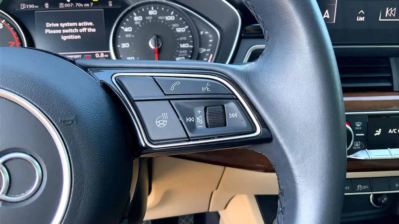 2023 Audi A4 quattro Premium 40 TFSI