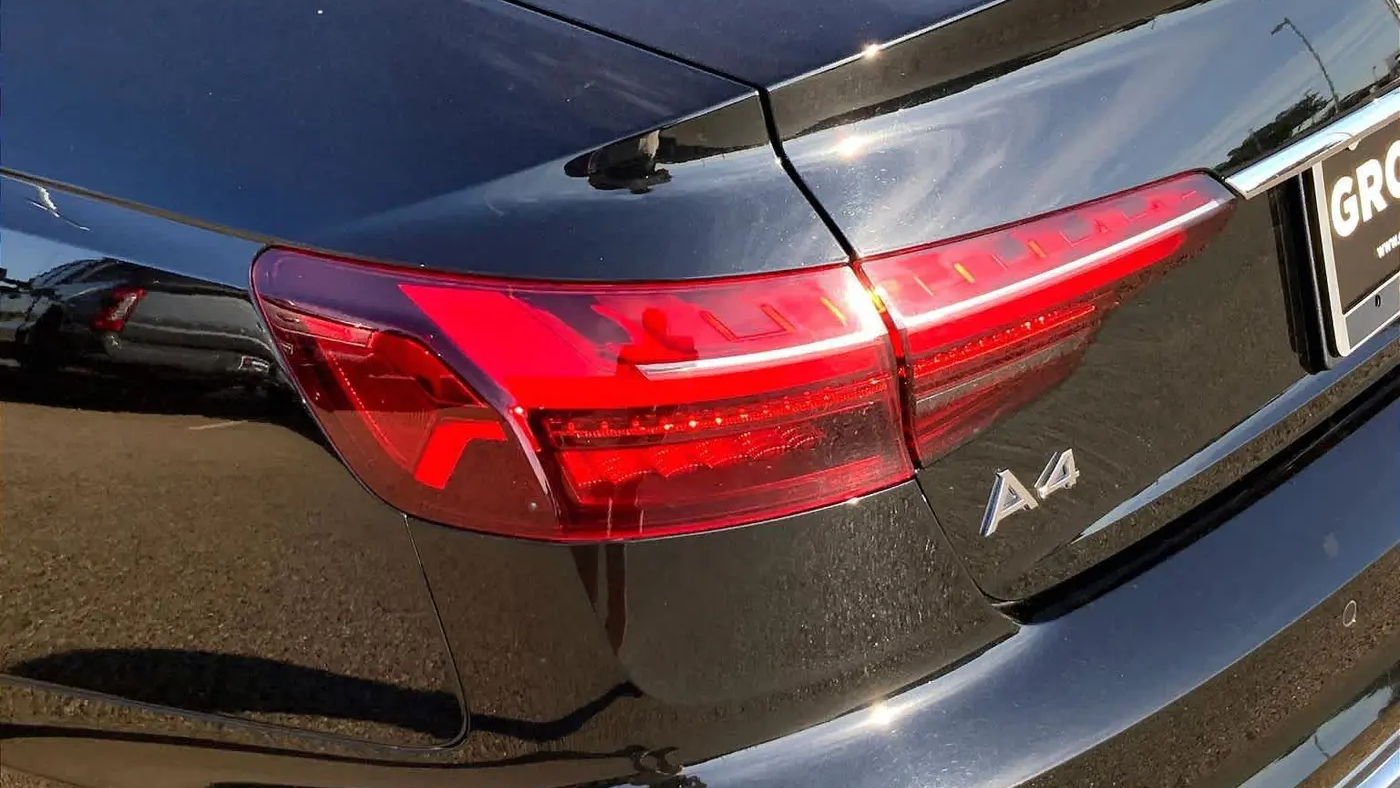 2023 Audi A4 quattro Premium 40 TFSI