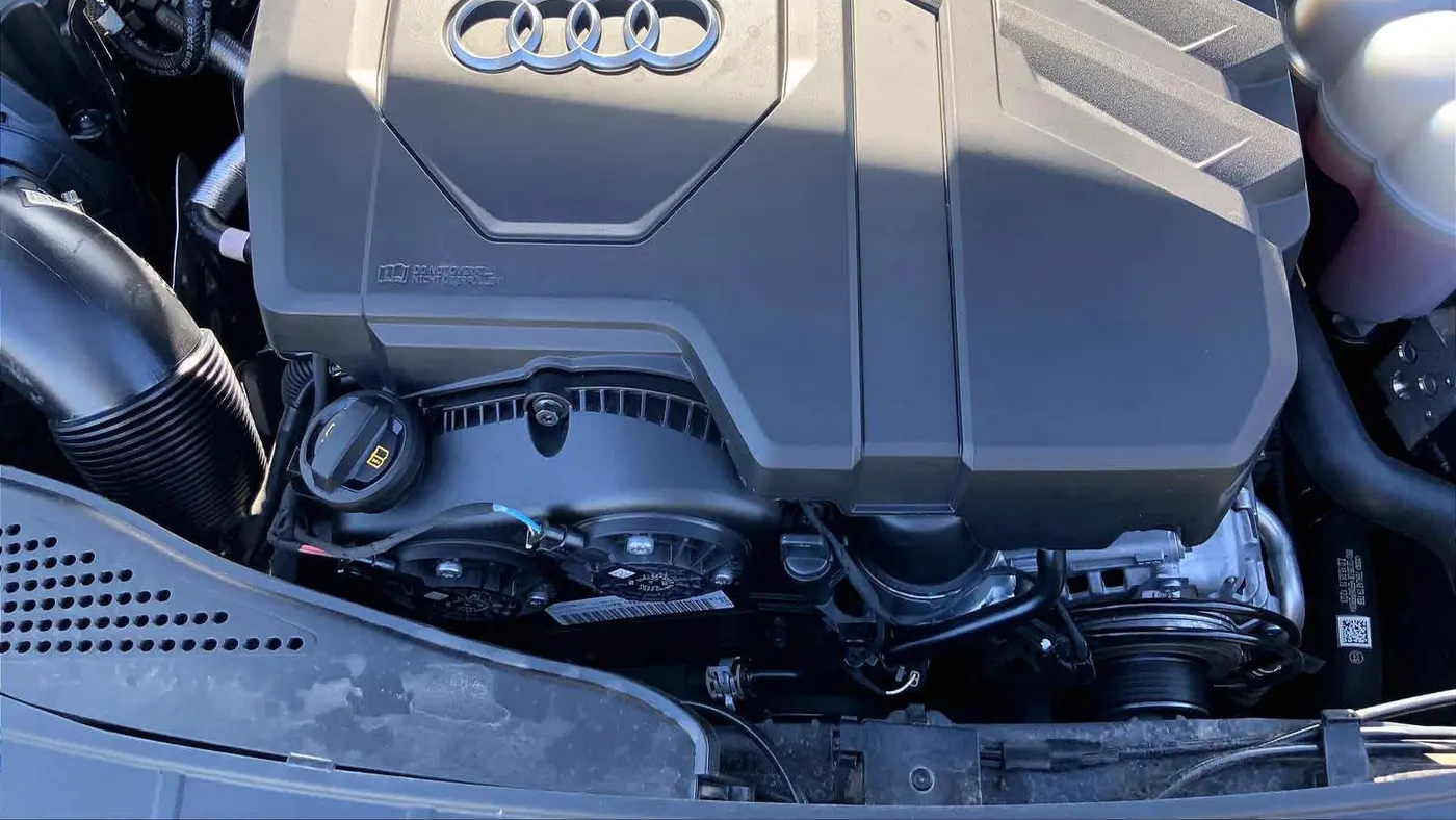 2023 Audi A4 quattro Premium 40 TFSI