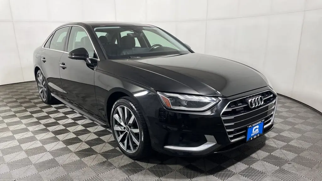 2022 Audi A4 quattro Premium Plus 40 TFSI