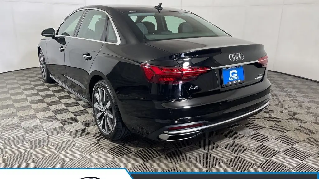 2022 Audi A4 quattro Premium Plus 40 TFSI