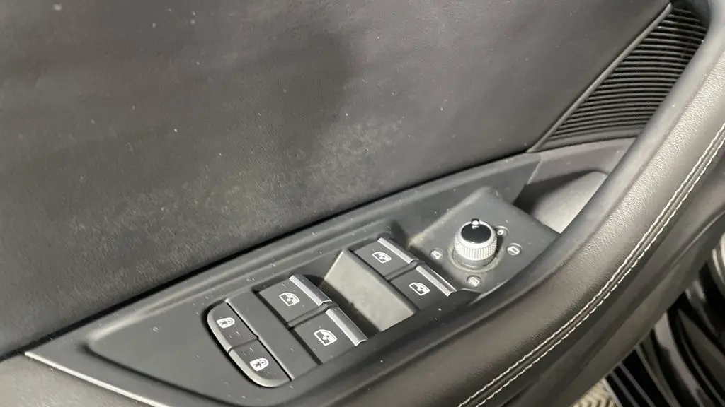 2022 Audi A4 quattro Premium Plus 40 TFSI