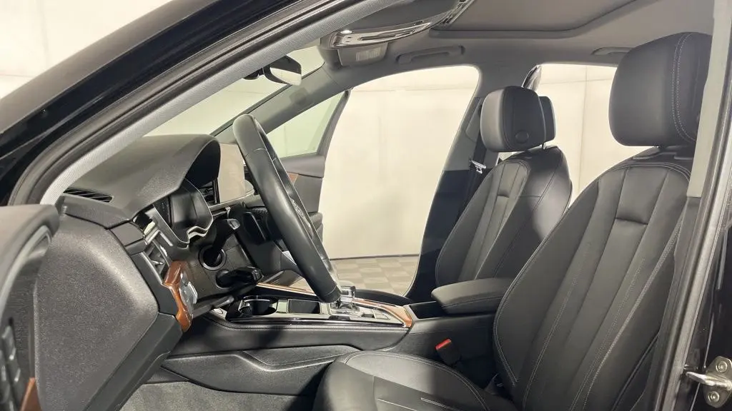 2022 Audi A4 quattro Premium Plus 40 TFSI