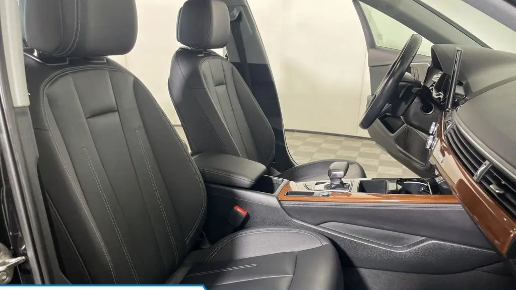 2022 Audi A4 quattro Premium Plus 40 TFSI