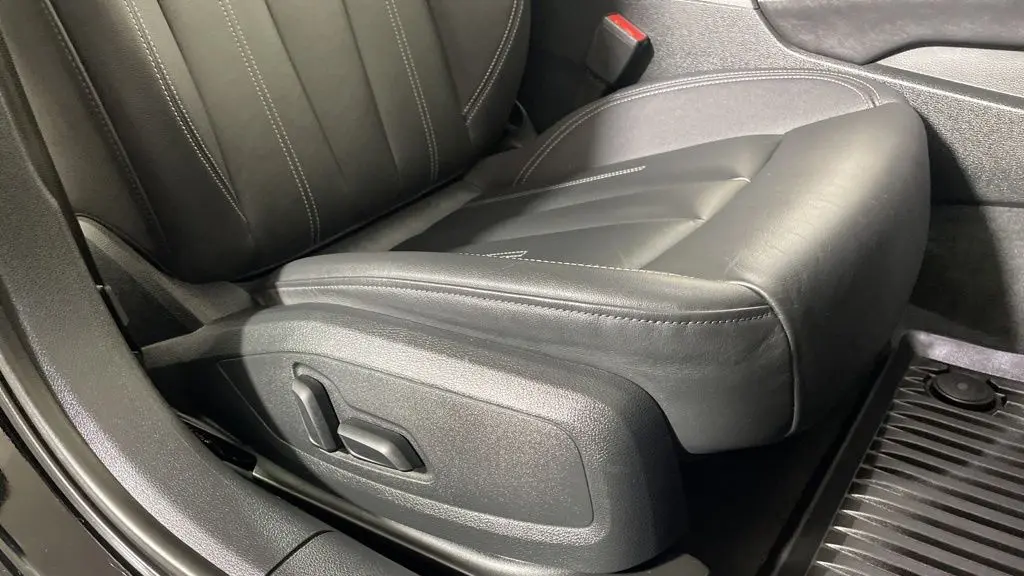 2022 Audi A4 quattro Premium Plus 40 TFSI