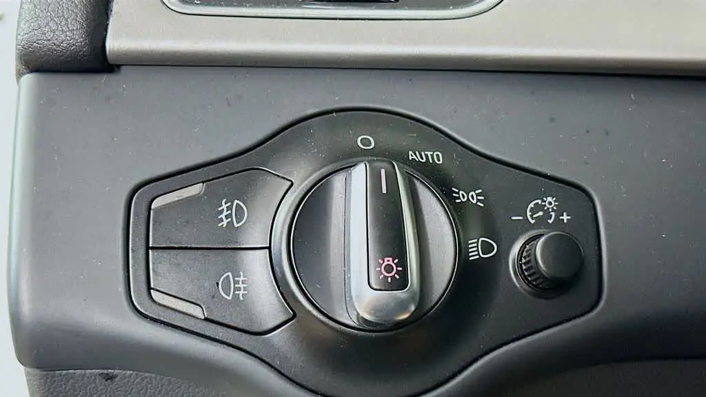 2015 Audi A4 2.0T quattro Premium