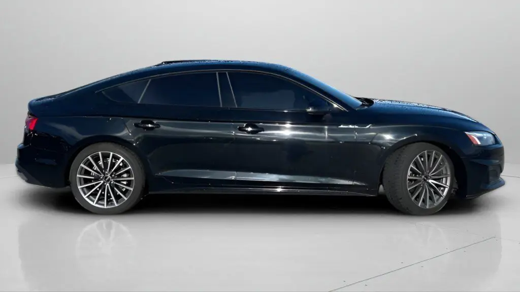 2022 Audi A5 Sportback quattro Premium Plus 40 TFSI