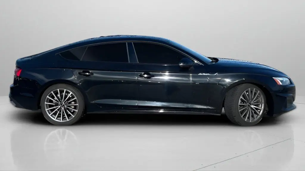 2022 Audi A5 Sportback quattro Premium Plus 40 TFSI