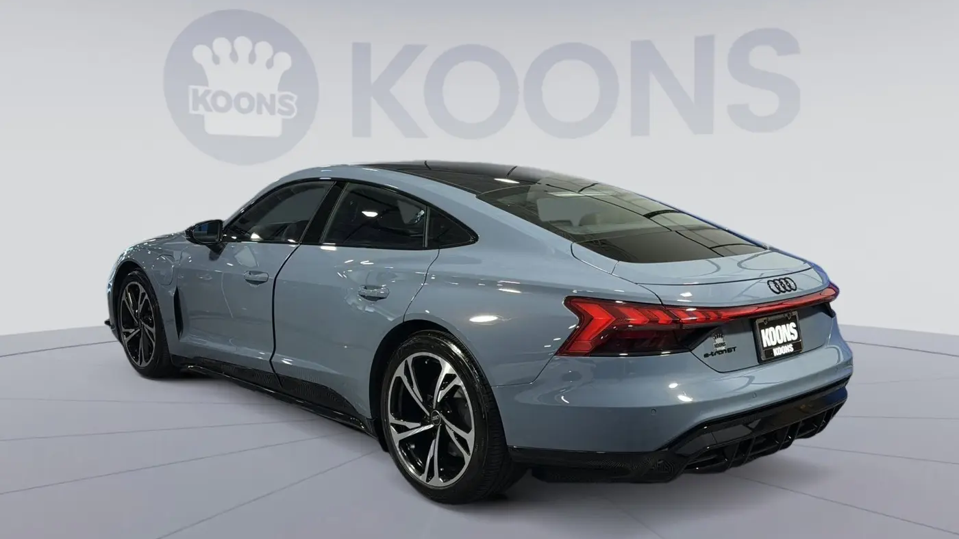 2023 Audi e-tron GT quattro Premium Plus