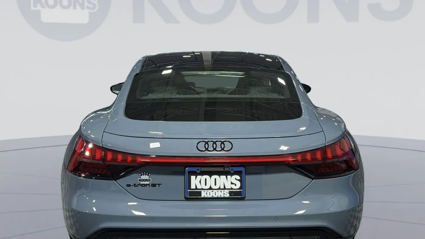 2023 Audi e-tron GT quattro Premium Plus