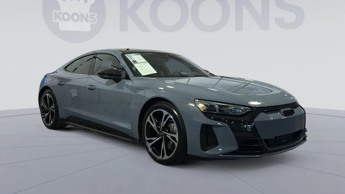 2023 Audi e-tron GT quattro Premium Plus