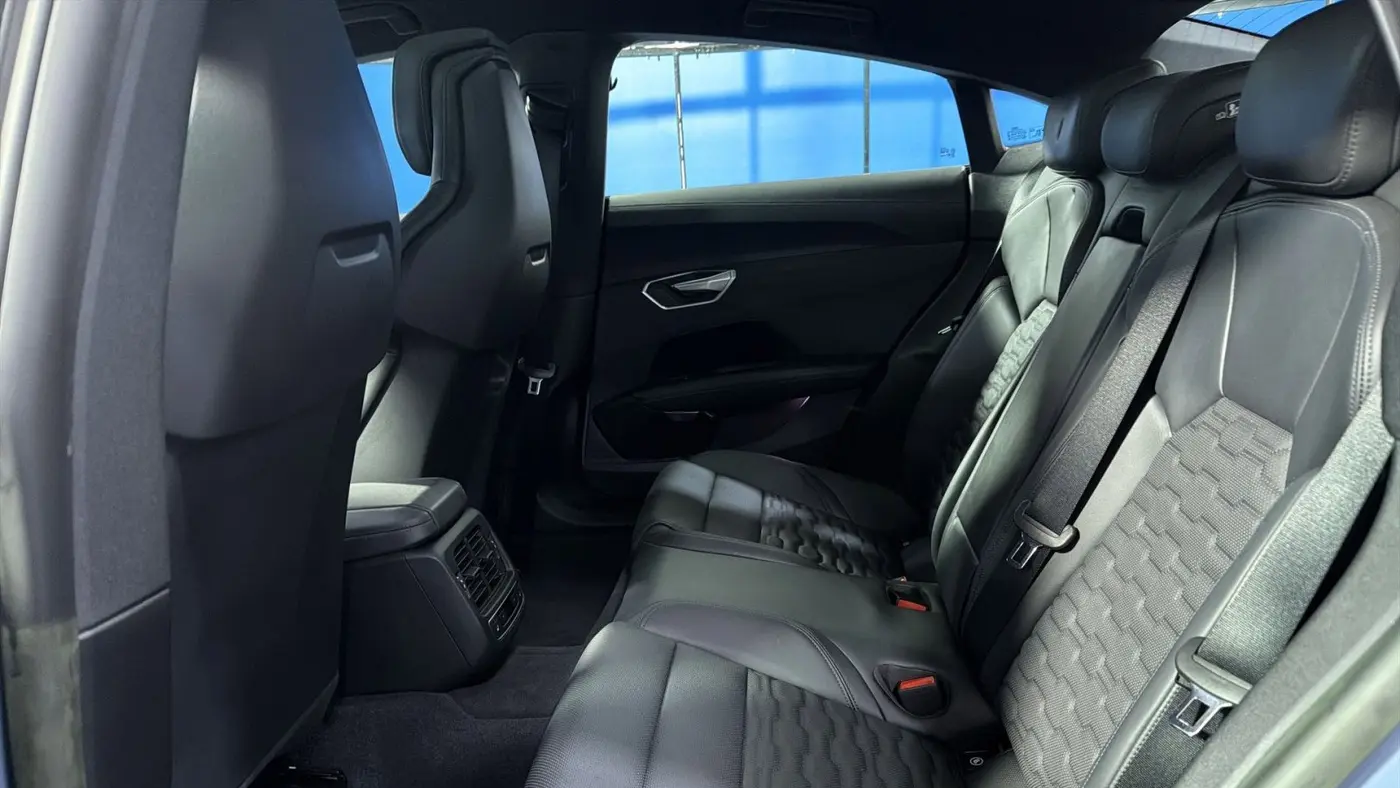 2023 Audi e-tron GT quattro Premium Plus
