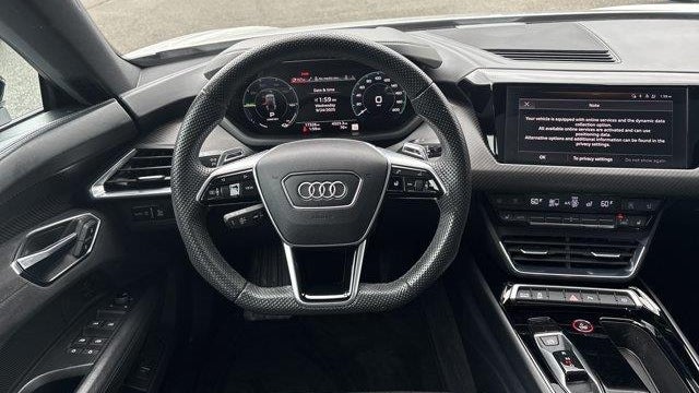 2023 Audi e-tron GT quattro Premium Plus