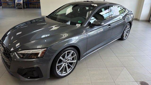 2025 Audi A5 Sportback quattro S line Premium 45 TFSI