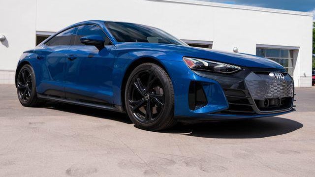 2022 Audi e-tron GT quattro Prestige