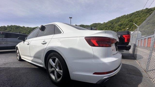 2019 Audi A4 quattro Premium 45 TFSI
