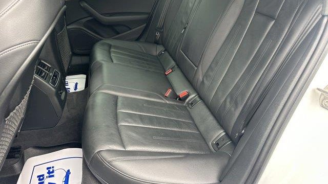 2019 Audi A4 quattro Premium 45 TFSI