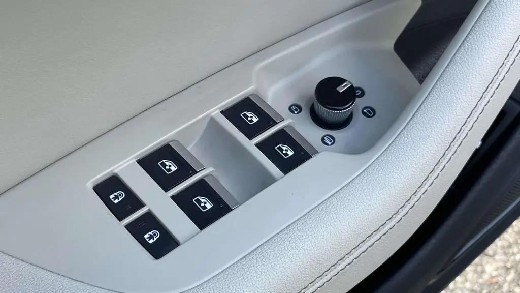 2024 Audi A6 quattro Premium Plus 45 TFSI
