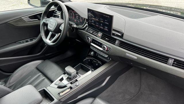 2024 Audi A4 quattro S line Prem Plus 45 TFSI
