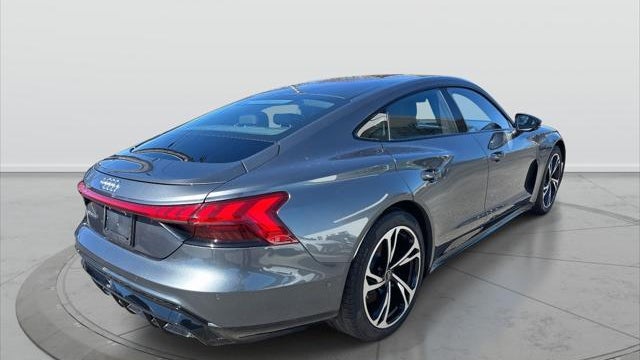 2022 Audi e-tron GT quattro Prestige