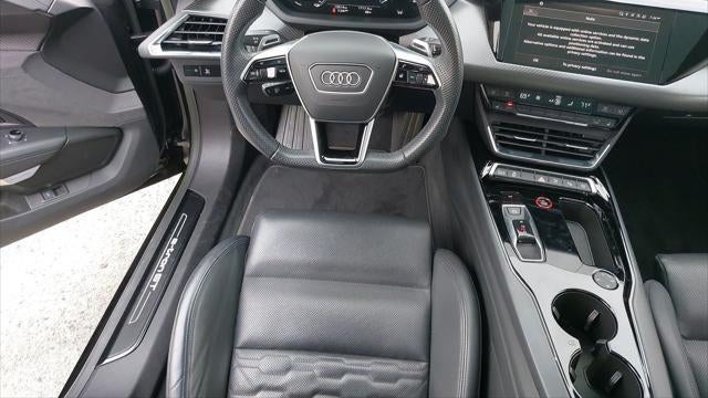 2023 Audi e-tron GT quattro Prestige