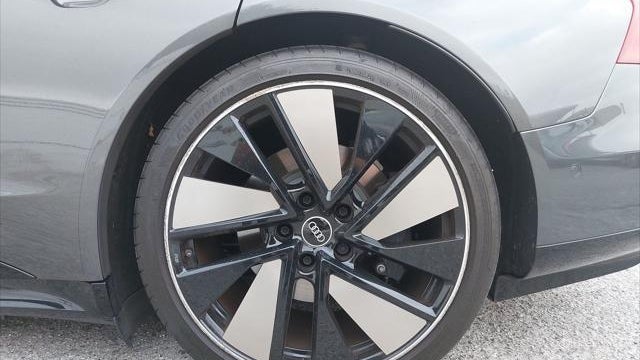 2023 Audi e-tron GT quattro Prestige
