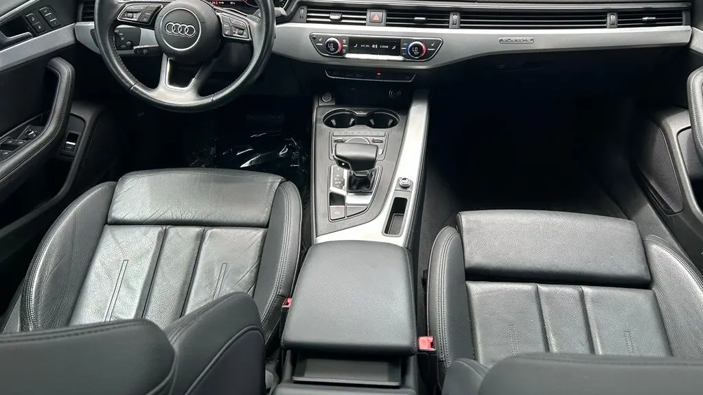 2019 Audi A4 quattro Premium Plus 45 TFSI