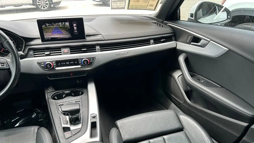 2019 Audi A4 quattro Premium Plus 45 TFSI