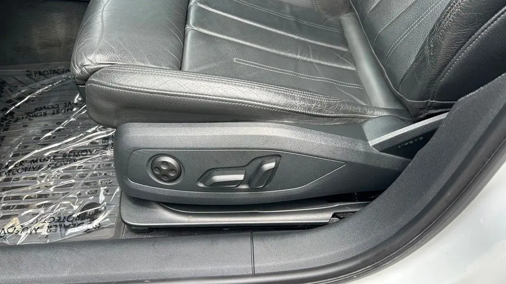 2019 Audi A4 quattro Premium Plus 45 TFSI