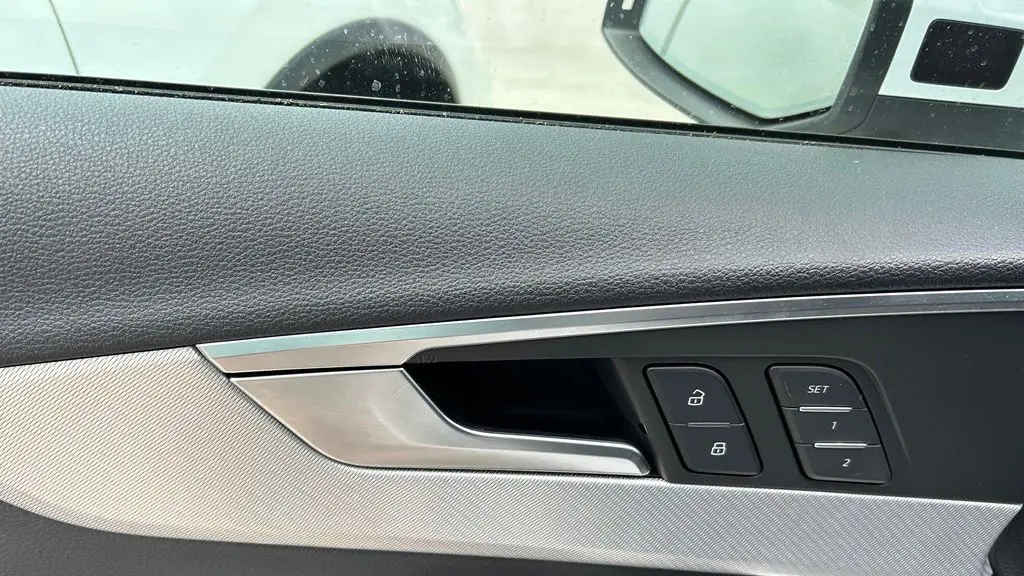2019 Audi A4 quattro Premium Plus 45 TFSI