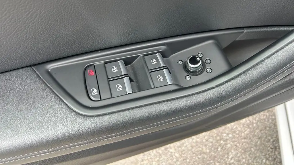 2019 Audi A4 quattro Premium Plus 45 TFSI