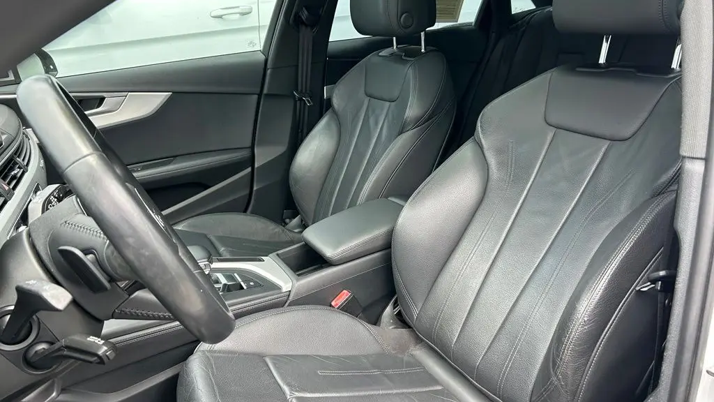 2019 Audi A4 quattro Premium Plus 45 TFSI