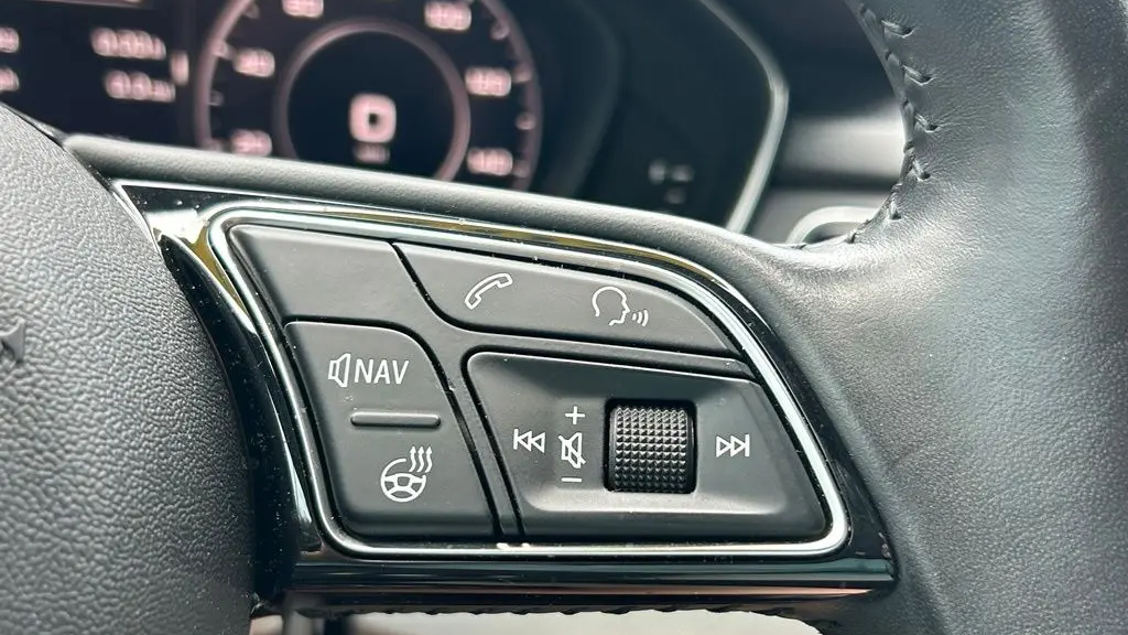 2019 Audi A4 quattro Premium Plus 45 TFSI