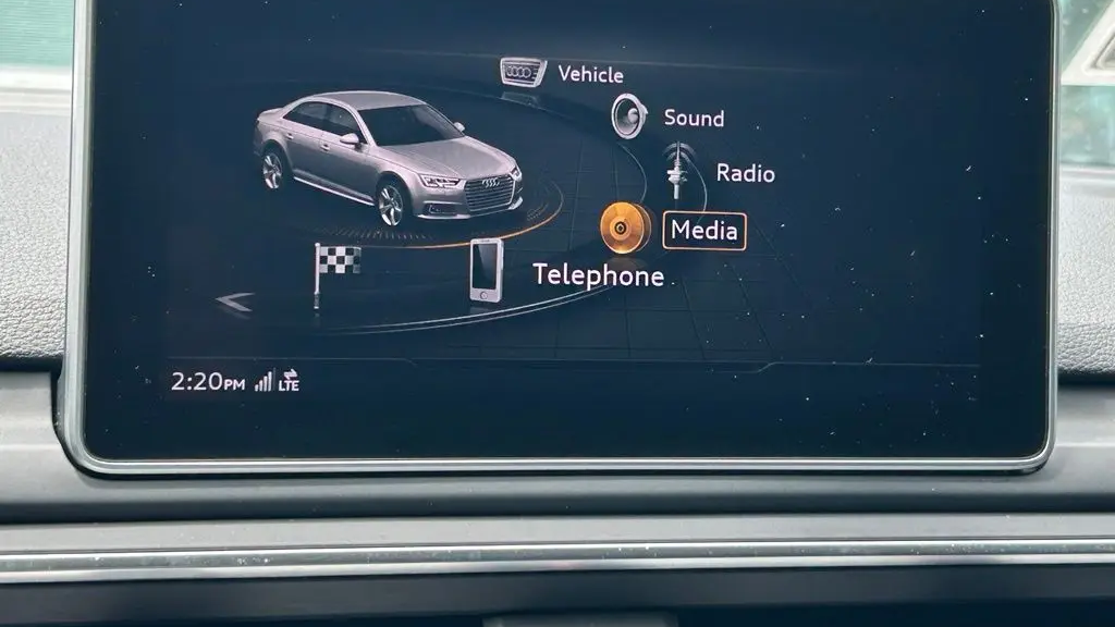 2019 Audi A4 quattro Premium Plus 45 TFSI